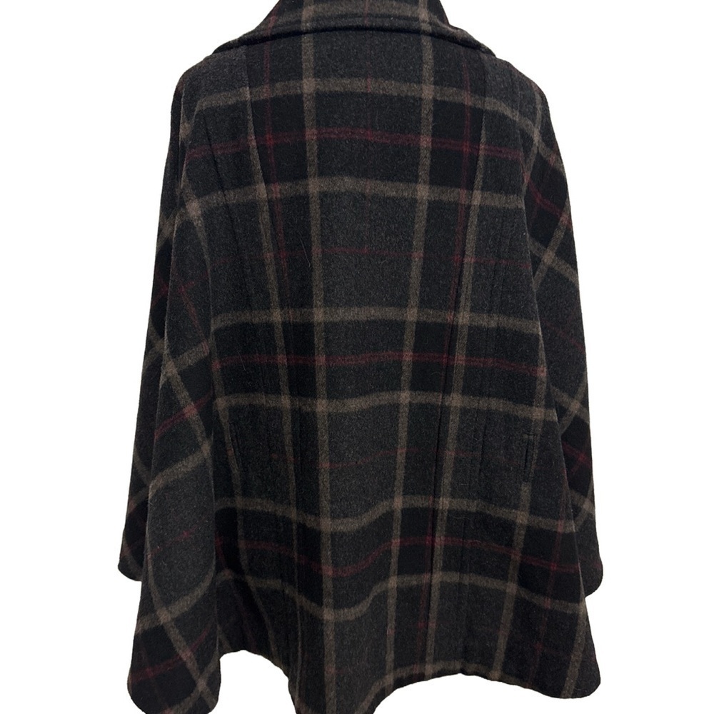 Banana Republic Women’s Wool Blend Plaid Cape Jacket. Size small. Missing belt - Picture 2 of 8